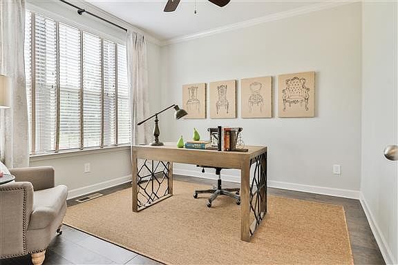 4th image of 2234 Chaucer Park Ln