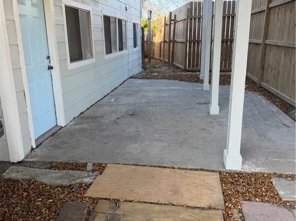 50 Cedar Aly, Port Lavaca, TX 77979