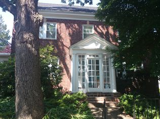 222 Pleasant St, Brookline, MA 02446
