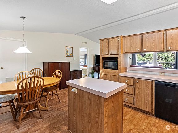 4th image of 5307 State Highway 303 NE #125