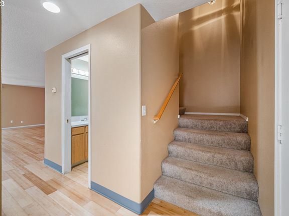 4th image of 3002 NE 116th Ave