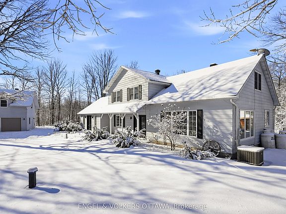 4th image of 3415 Torbolton Ridge Rd