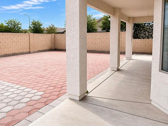 5th image of 2326 W GABY Road