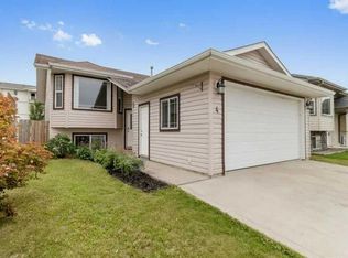 4 N Horne Close, Sylvan Lake, AB T4S0C4