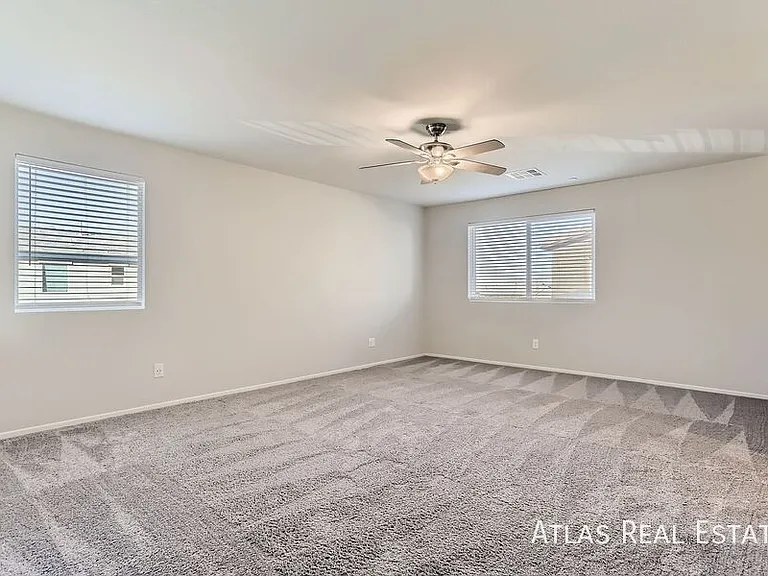 4479 Sapphire Moon Ave — Photo 15