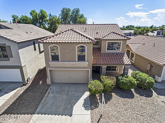 2nd image of 42709 W Anne Ln