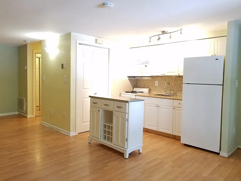 9810 Hellingly Pl #100 — Photo 5
