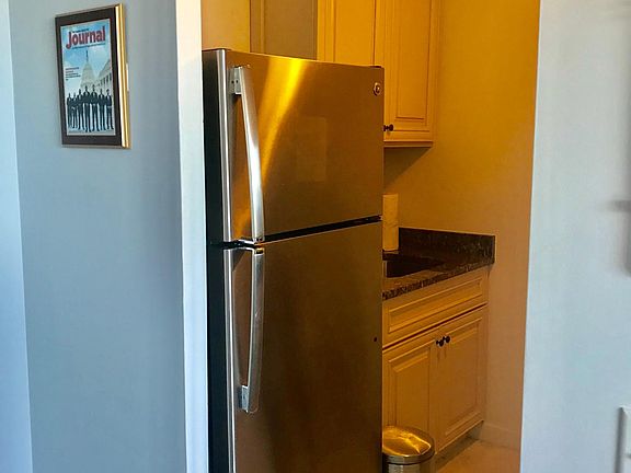 3rd image of 4343 N Clarendon Ave APT 2608