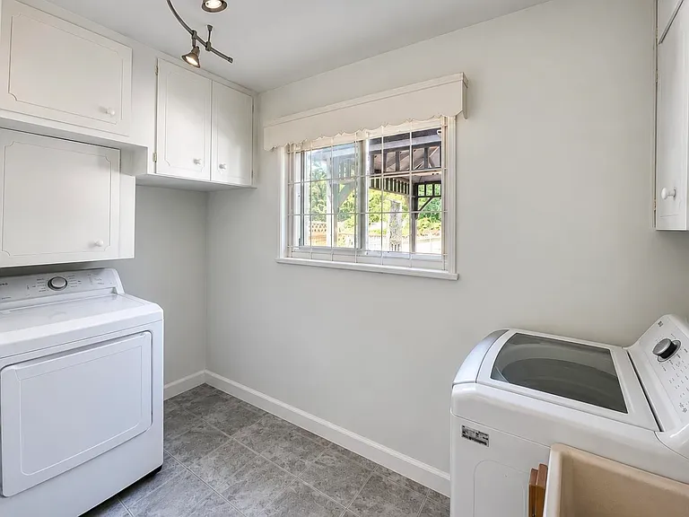 13481 Hilton Rd — Photo 9
