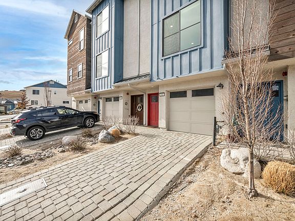 5th image of 545 Gloria May Ln