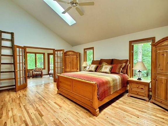 4th image of 626 Wooded Hills Trl