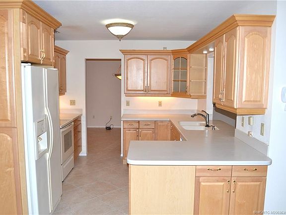 3rd image of 2441 SE Morningside Blvd
