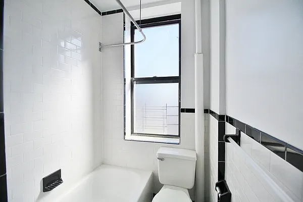 Rented by Julianna Realty Corp | media 21