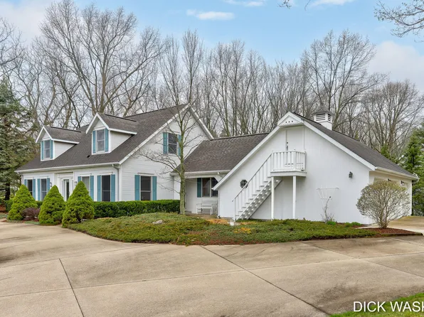 6515 Clearbrook Dr, Saugatuck, MI 49453
