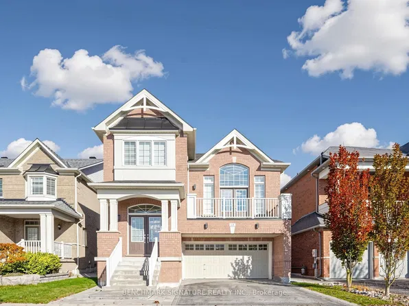 63 Yakefarm Blvd, Whitchurch Stouffville, ON L4A 0V4