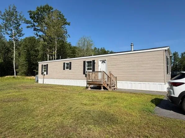 24 Rego Drive, Buxton, ME 04093