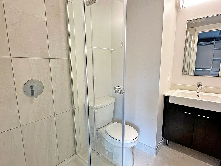 105 Champagne Ave S #1517 — Photo 10