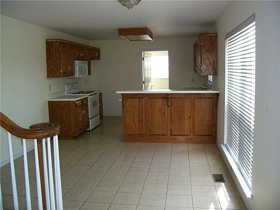 5th image of 1771 Jameson Dr