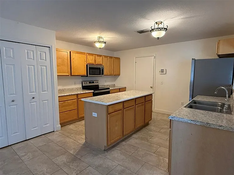 13625 Silver Charm Ct — Photo 14