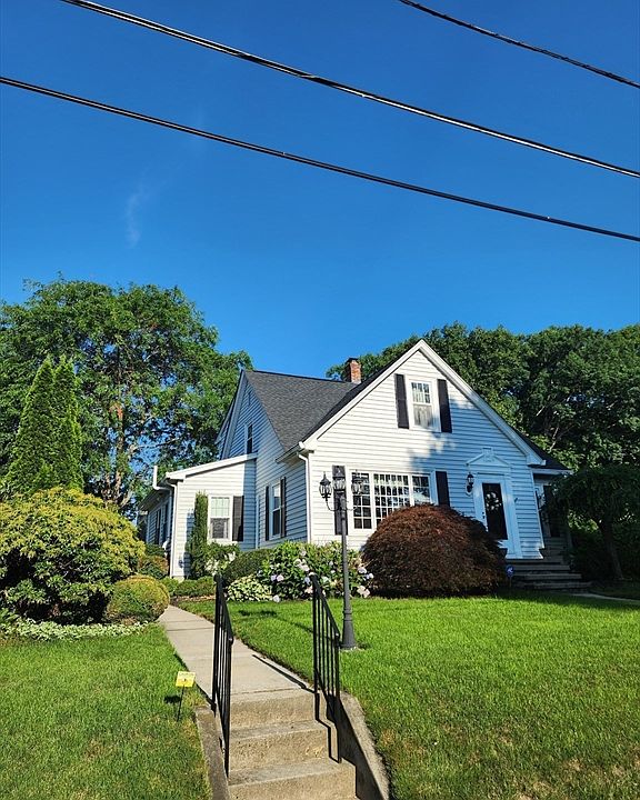 1st image of 39 Everett Ave