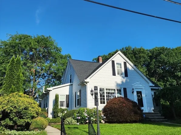 39 Everett Ave, Webster, MA 01570