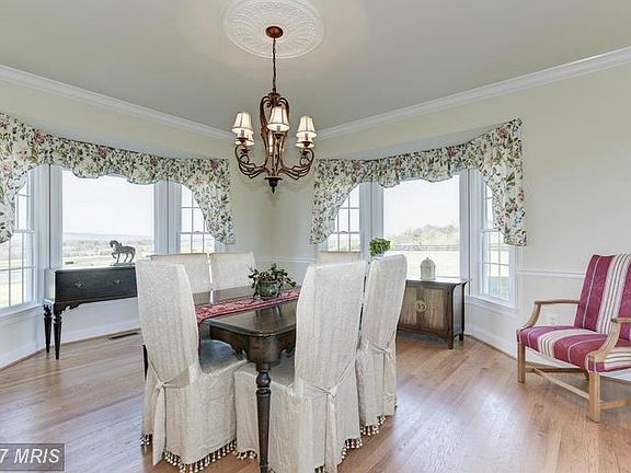4th image of 40570 Browns Ln
