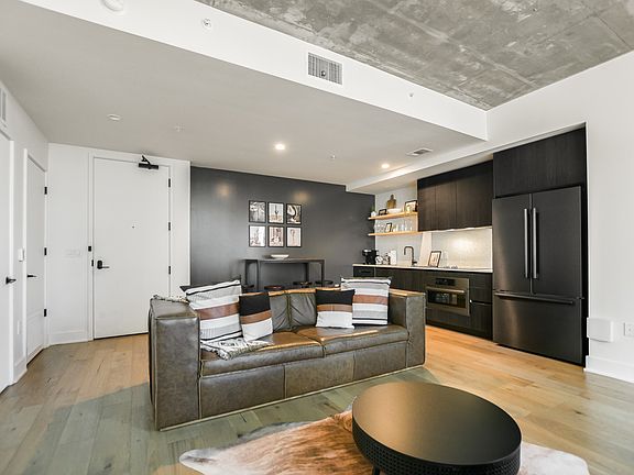 3rd image of 48 East Ave #2309