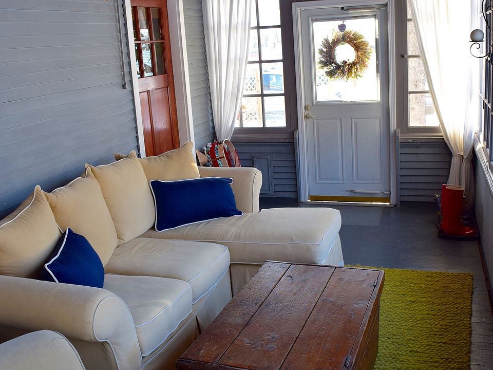 Enclosed Screen Porch