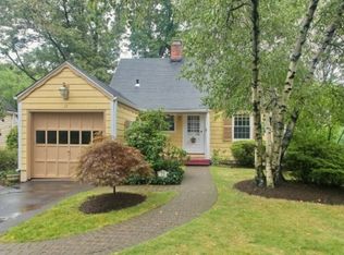 12 Iroquois Pl, Cranford, NJ 07016