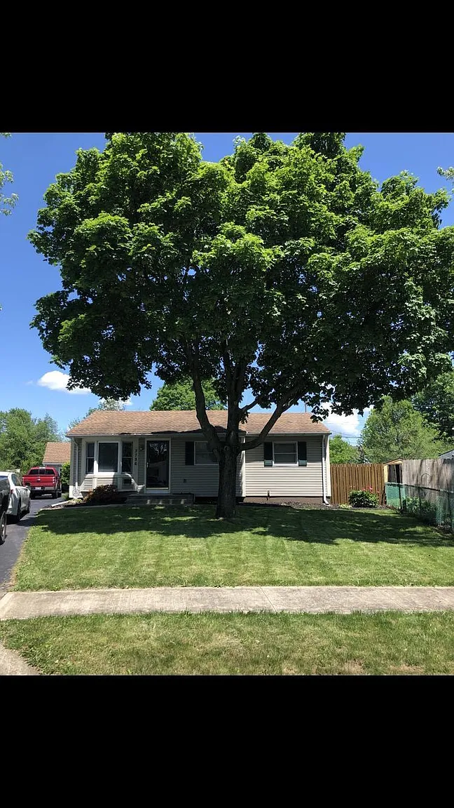 3786 Higbee Dr E photo 1