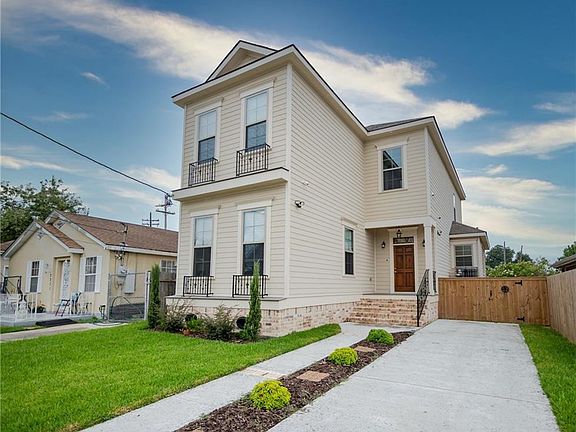 2nd image of 2233 Dreux St