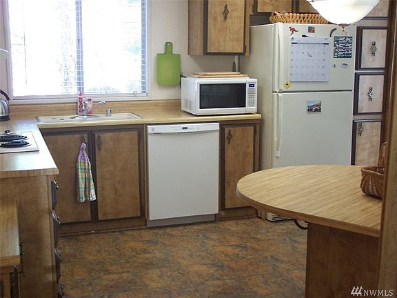 3rd image of 11519 125th St Ct E #141