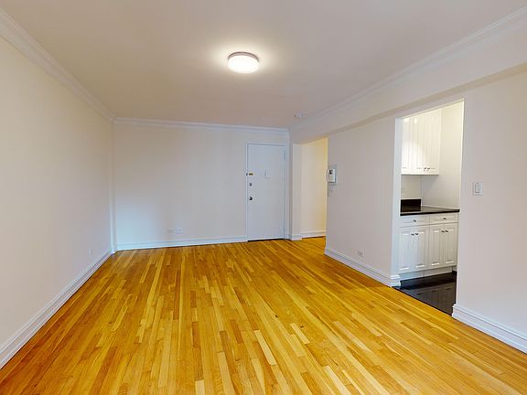 4th image of 305 W 13th St APT 5f
