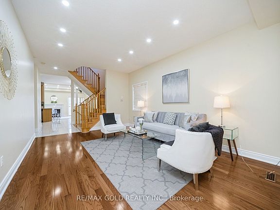 4th image of 30 Grover Rd