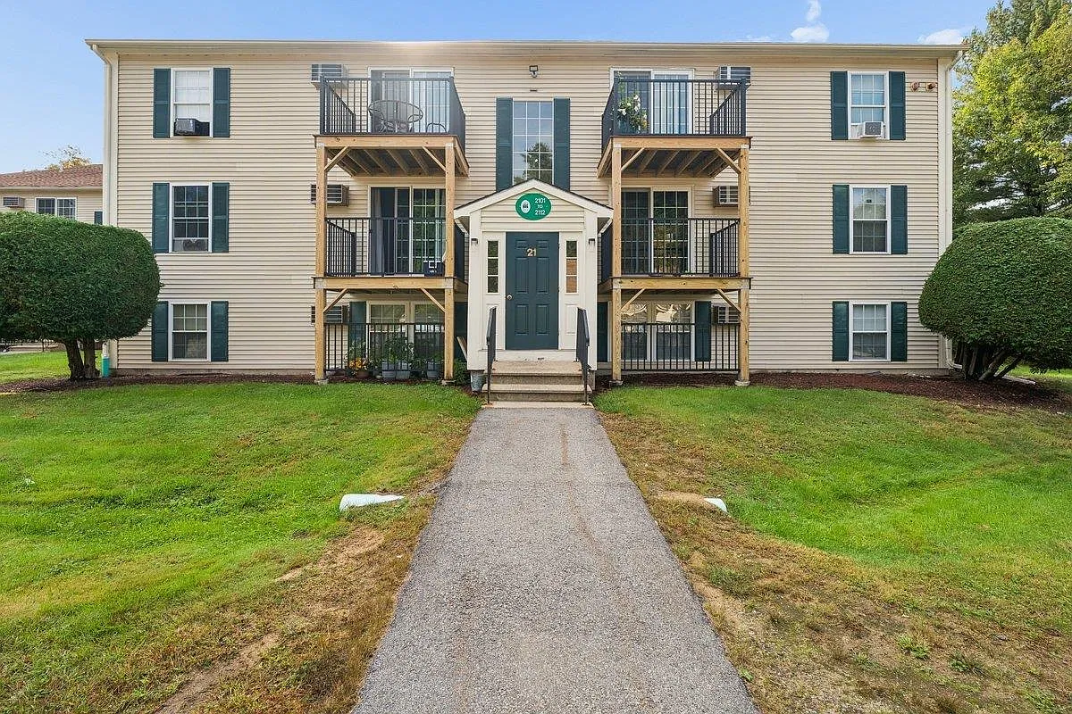Cedars of Portsmouth — Photo 1