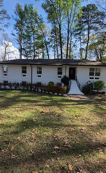 605 Dalrymple Rd NE — Photo 1