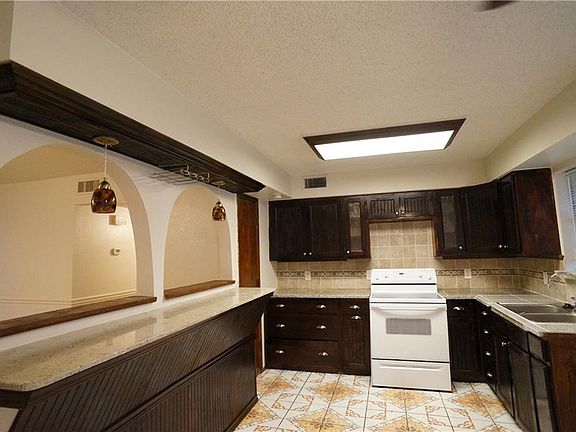 4th image of 2431 Homewood Trl