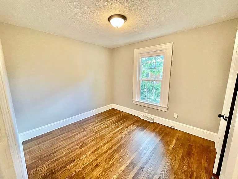 811 Dana Pl — Photo 14