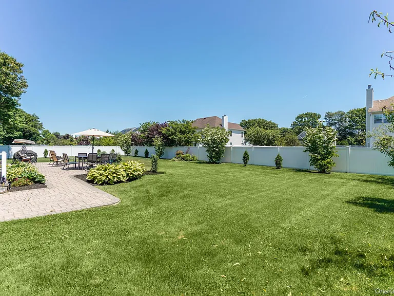 5 Daffodil Ln — Photo 18