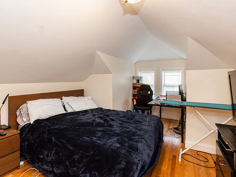 186 Calumet St #2 — Photo 10
