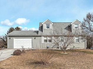 33 Smeach Dr, Hanover, PA 17331