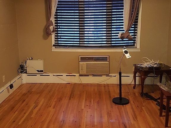 3rd image of 6829 75th St #3