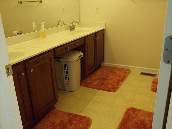 2nd FULL bath