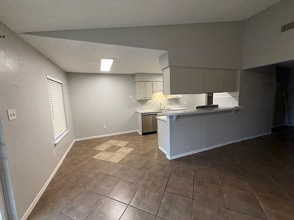 4th image of 3905 Cordwood Ct