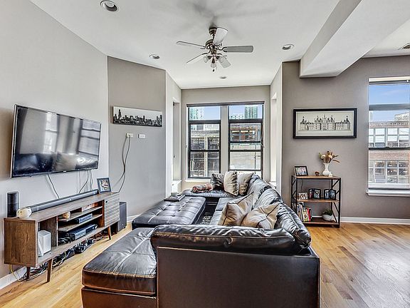 2nd image of 1042 N Orleans St APT 2