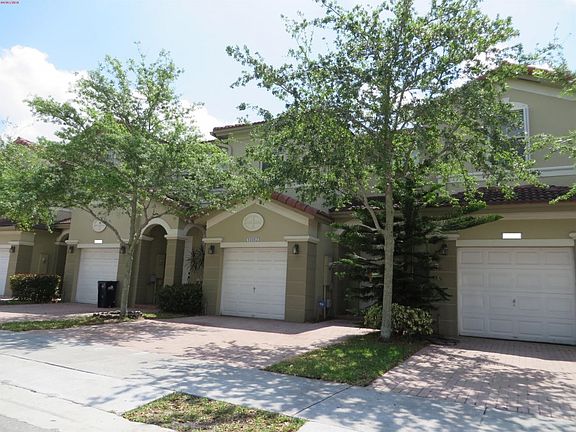 4th image of 10862 NW 78th Ter