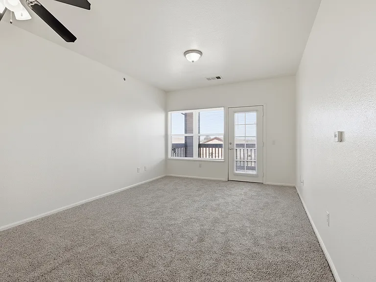 Pinecrest Apartments — Photo 31