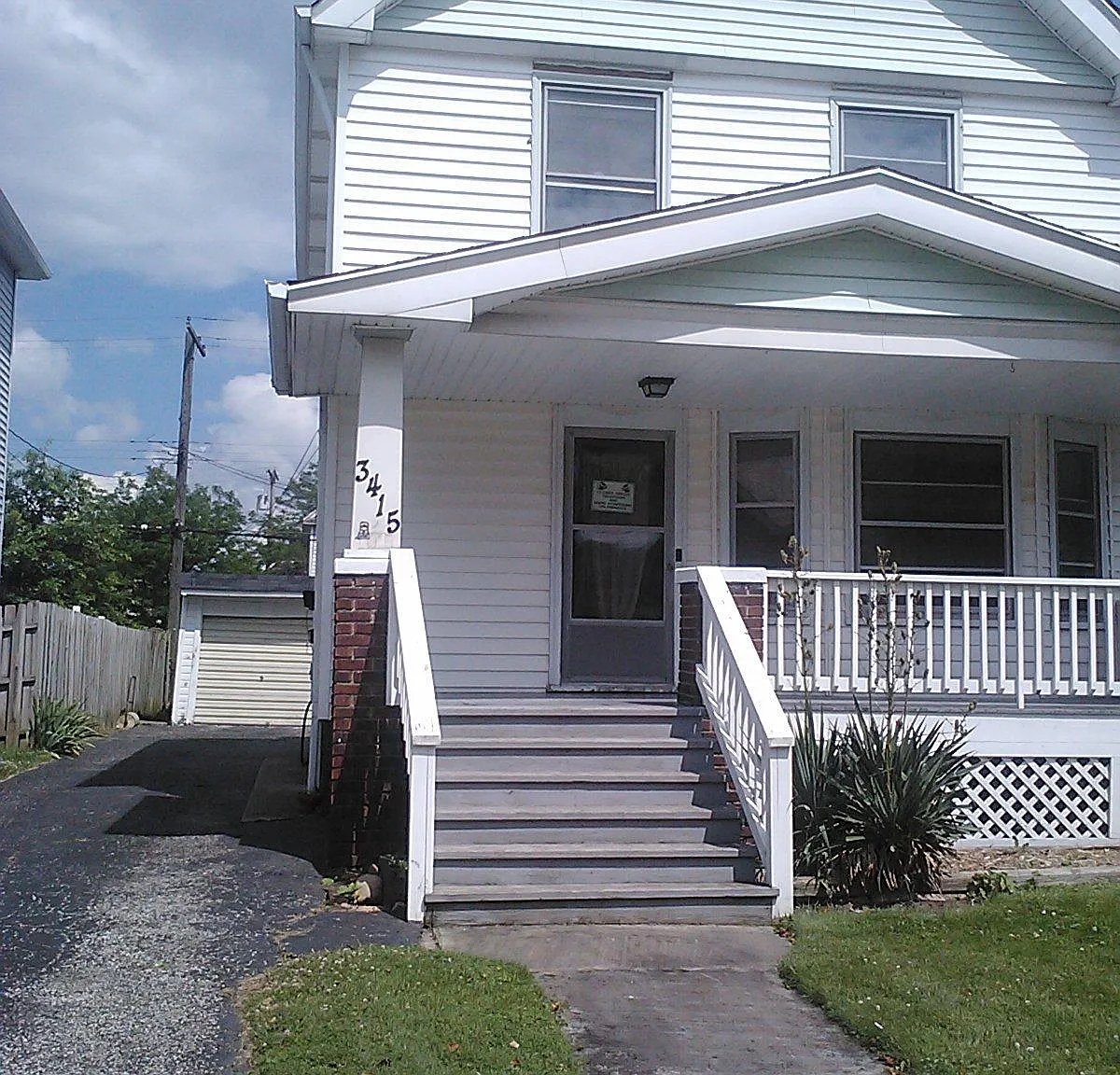 2 bed, 1.5 bath, 1162 sqft, $1,400 — Photo 1