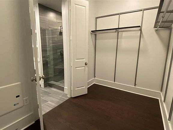 5th image of 2501 N Houston St #1805