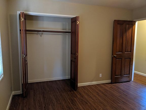 5th image of 3053 Salisbury Dr
